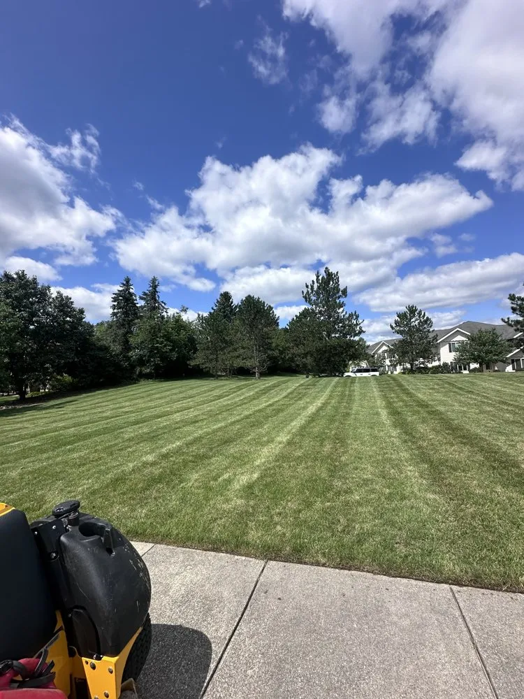 Top-rated yard cleanup service for homes across Cuyahoga Falls, OH - Cb Reliable Lawncare