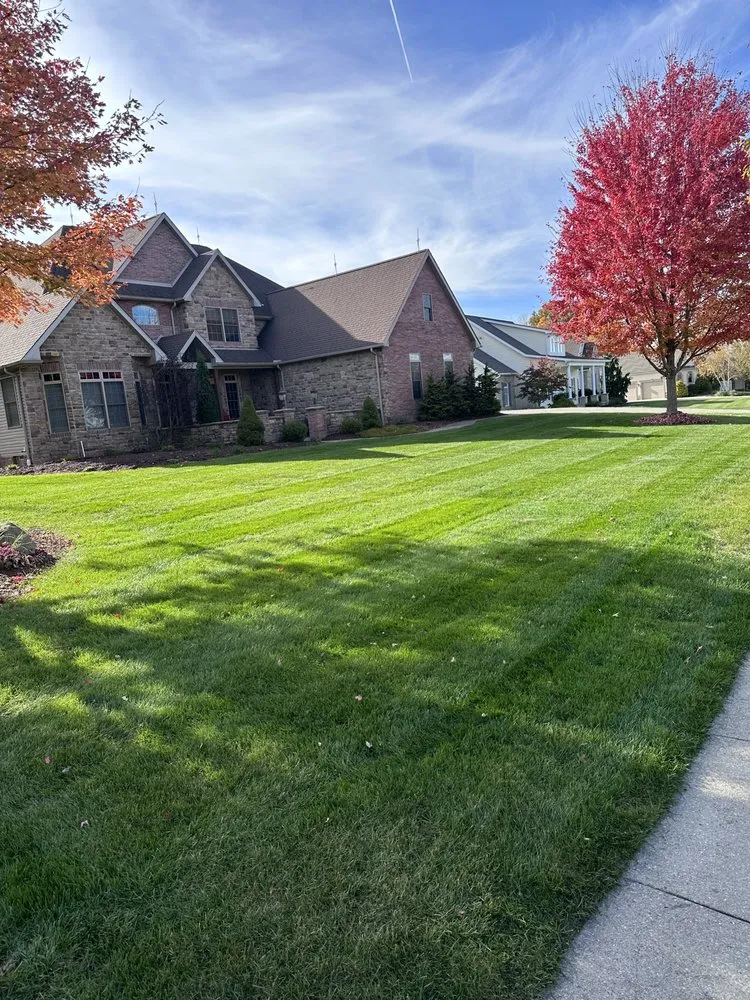 Top-rated yard maintenance in Cuyahoga Falls, OH - Cb Reliable Lawncare