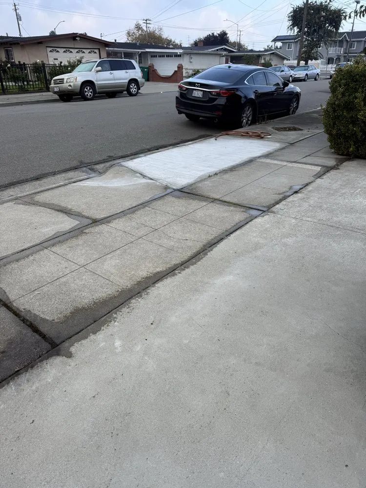 Trusted lawn mowing service experts serving Hayward, CA - CBA Landscaping