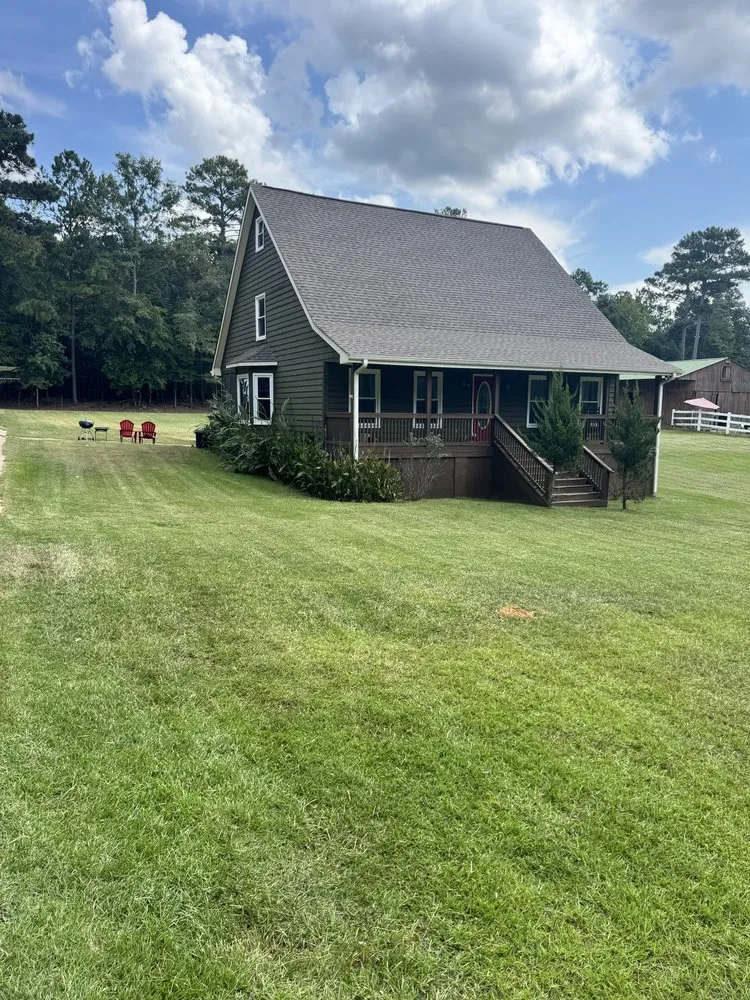 Custom yard cleanup service for homes across Macon, GA - CBC Lawncare