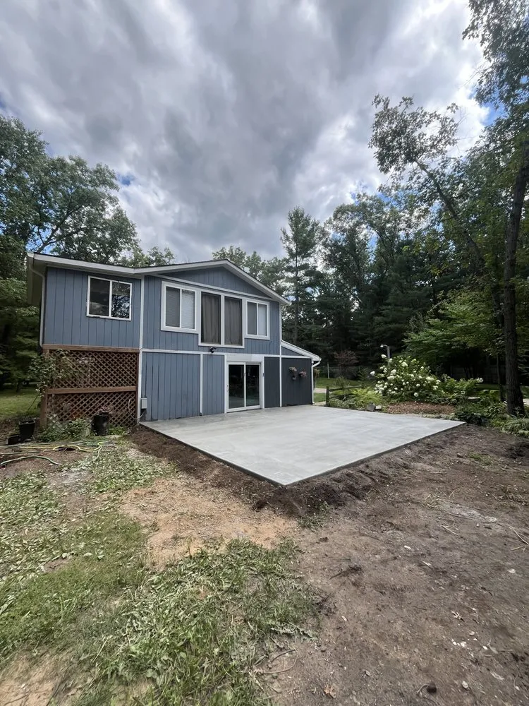 Trusted yard maintenance in Grant, MI - CC Building And Outdoor Services