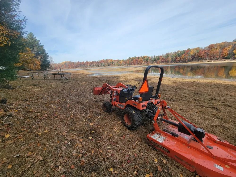 Custom lawn care service experts serving Sterling, MI - C&C Cleaning