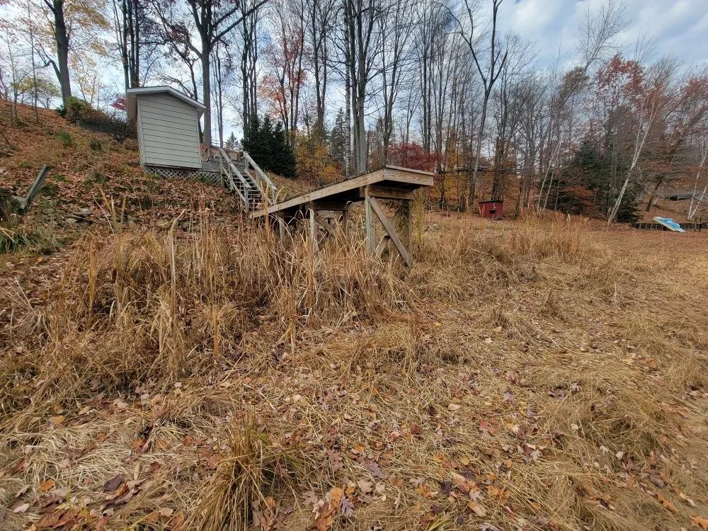 Affordable yard maintenance in Sterling, MI by C&C Cleaning