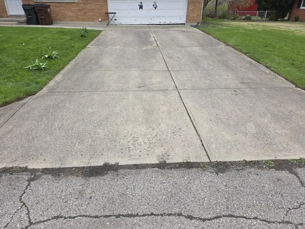 Trusted lawn care service experts serving Dayton, OH - C&C Curb Appeal