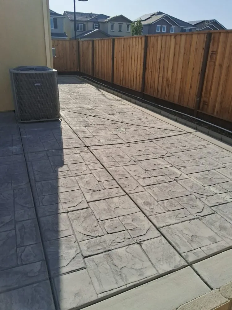 Professional garden landscaping for beautiful yards in Manteca, CA by C&C Handy man services