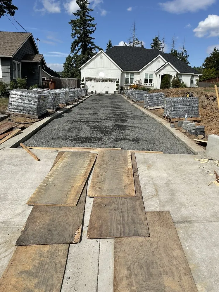 Trusted yard cleanup service for beautiful yards in Woodburn, OR by CC Landscape