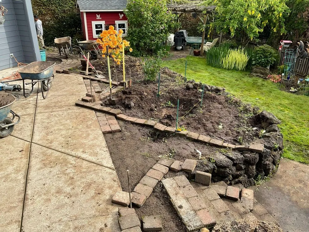 Affordable landscape design in Woodburn, OR by CC Landscape