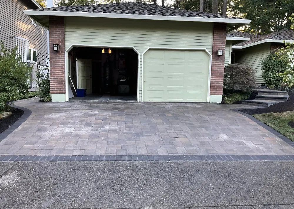 Custom yard cleanup service in Woodburn, OR by CC Landscape