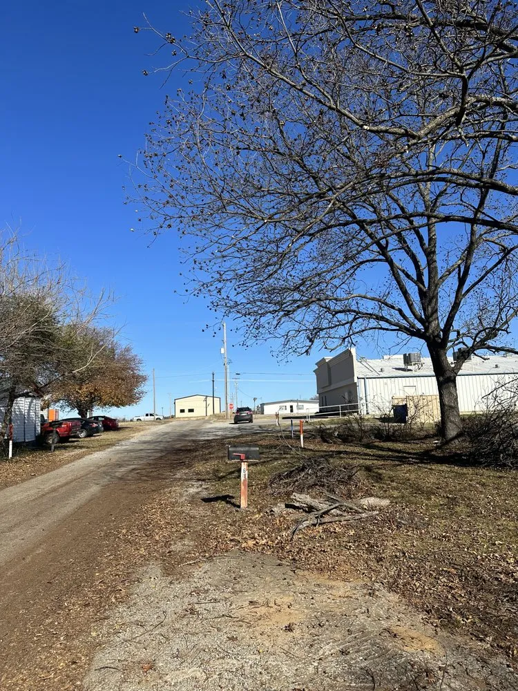 Top-rated yard cleanup service in Durant, OK - C&C Landscaping