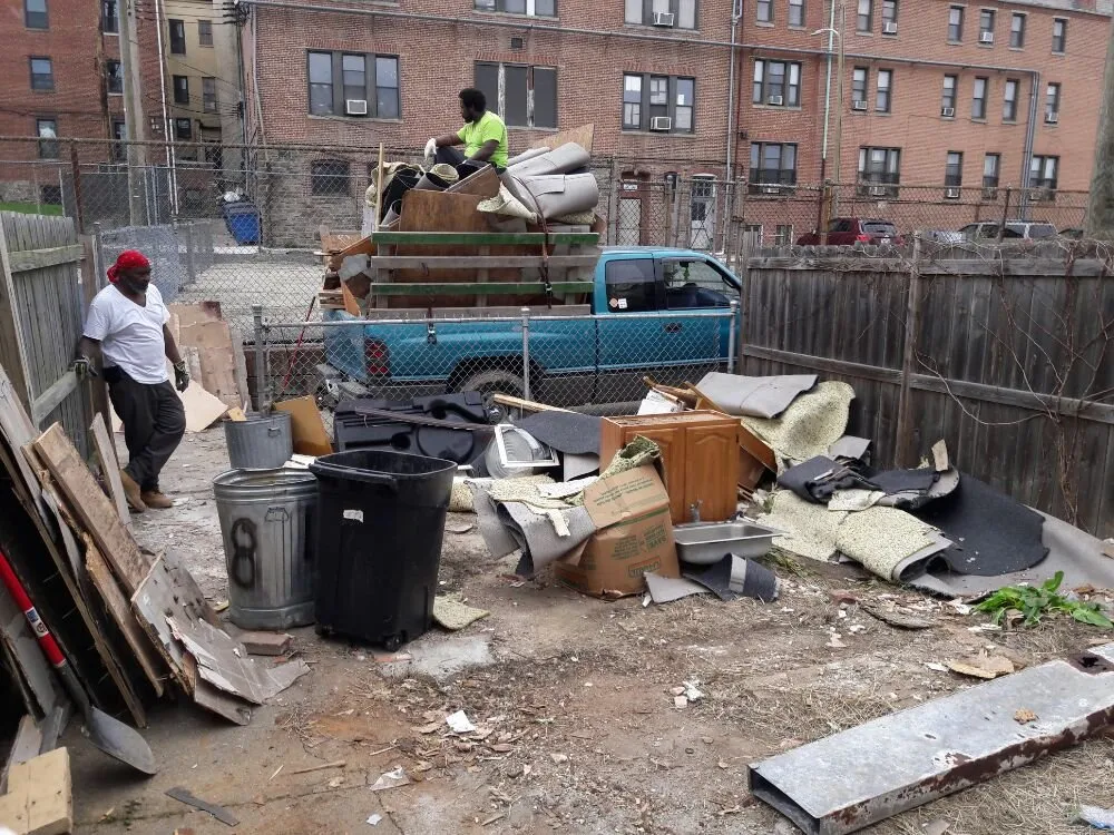 Top-rated landscape design for homes across Baltimore, MD - C&C Lawn Care,Moving & Trash Removal