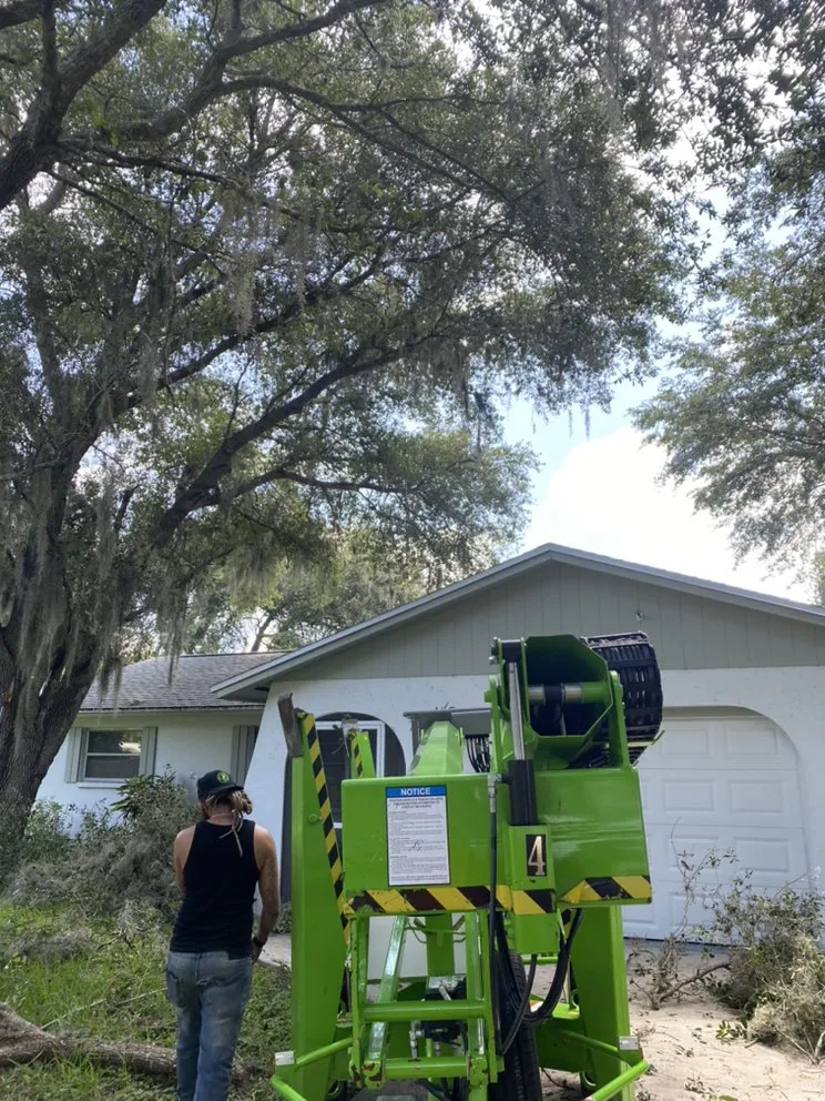 Local lawn mowing service in Nokomis, FL - C&C Lawn Service