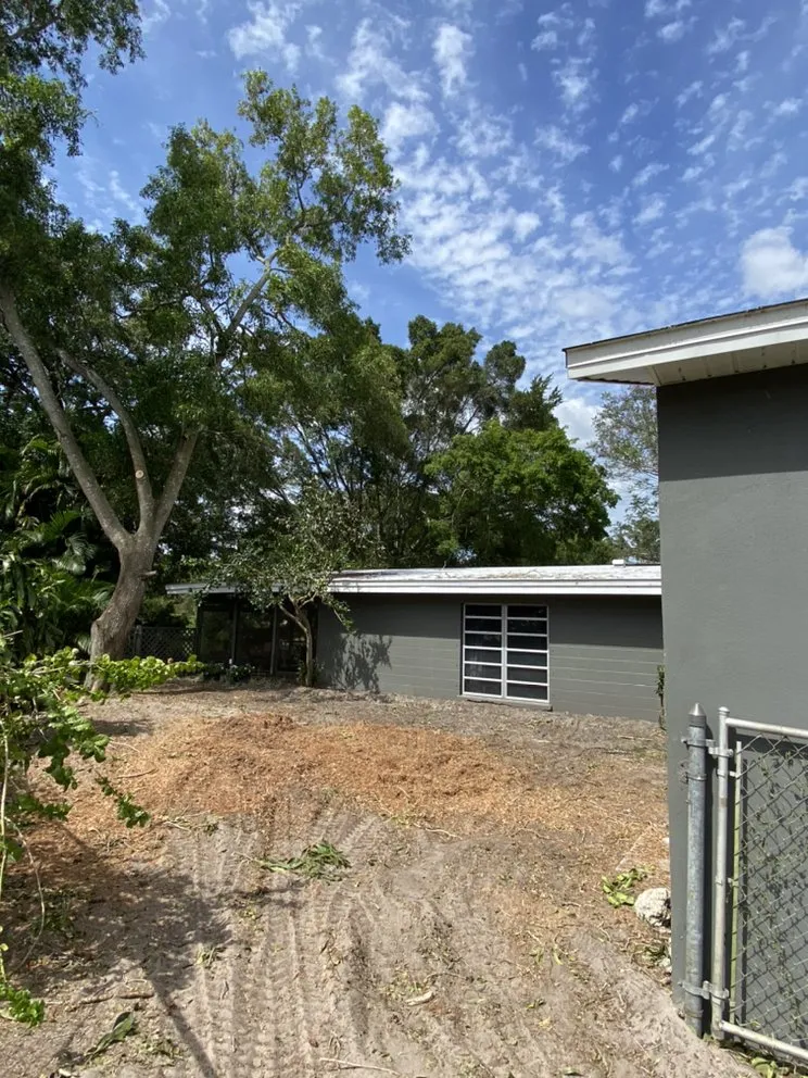 Affordable outdoor landscaping experts serving Nokomis, FL - C&C Lawn Service