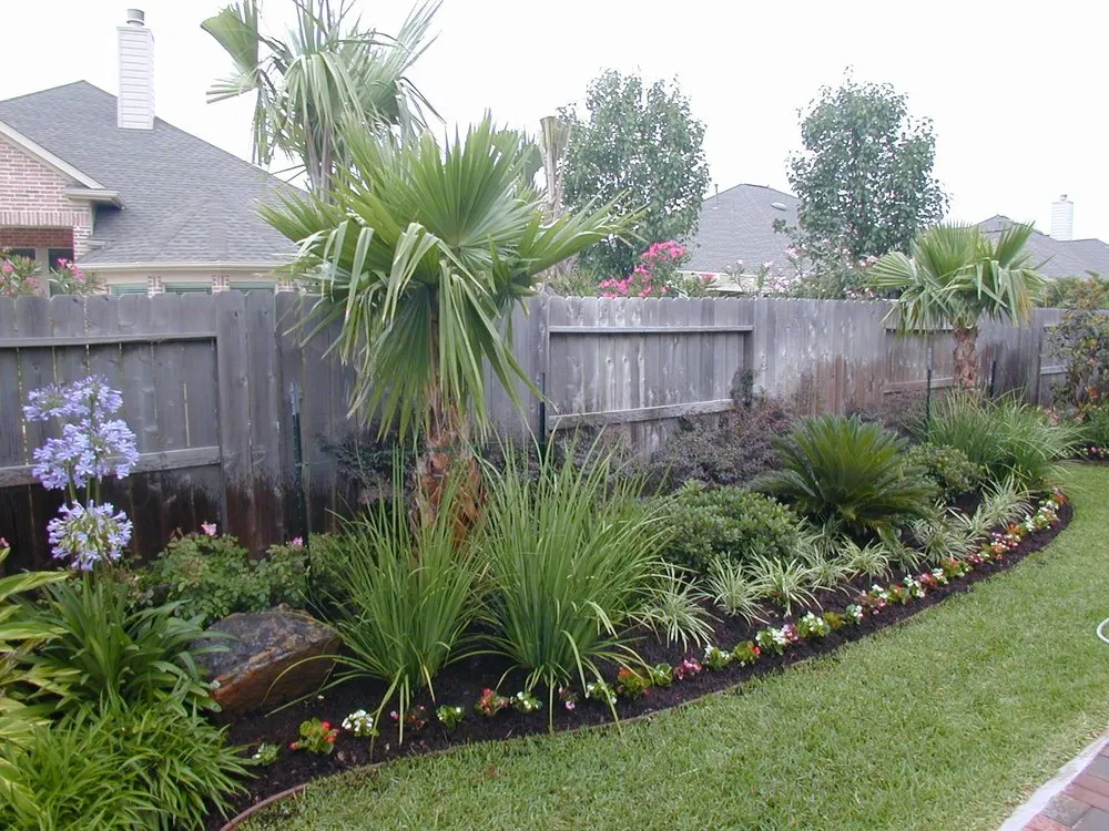 Reliable yard maintenance in Houston, TX by C&C Lawn Services