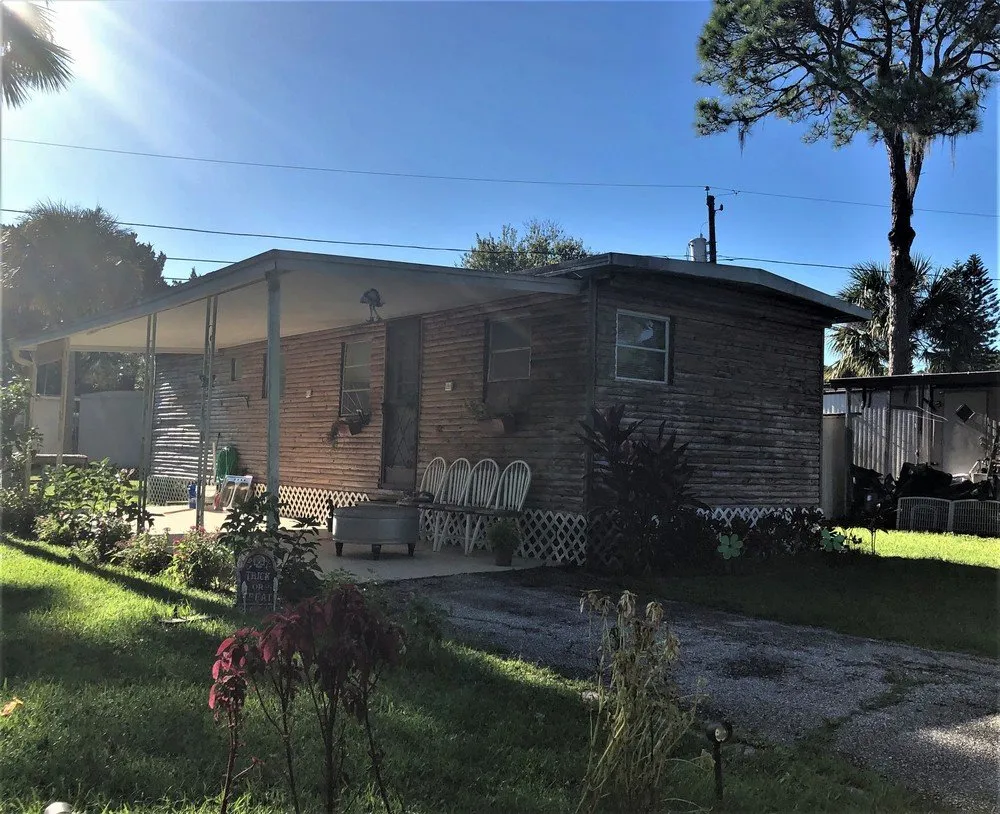 Expert outdoor landscaping in Houston, TX - C&C Lawn Services