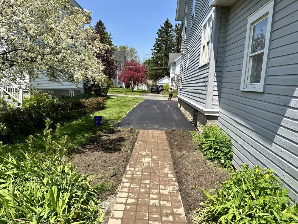 Professional outdoor landscaping experts serving Syracuse, NY - CC Paving & Excavating