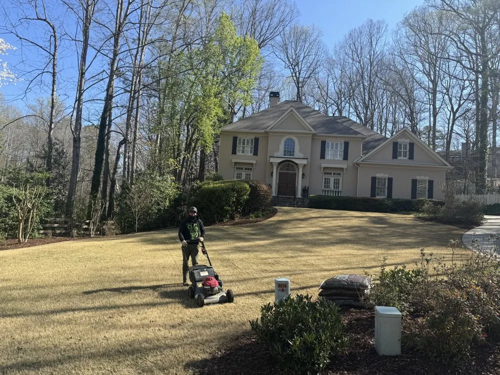 Top-rated lawn care service experts serving Johns Creek, GA - CC Pro Lawn Maintenance