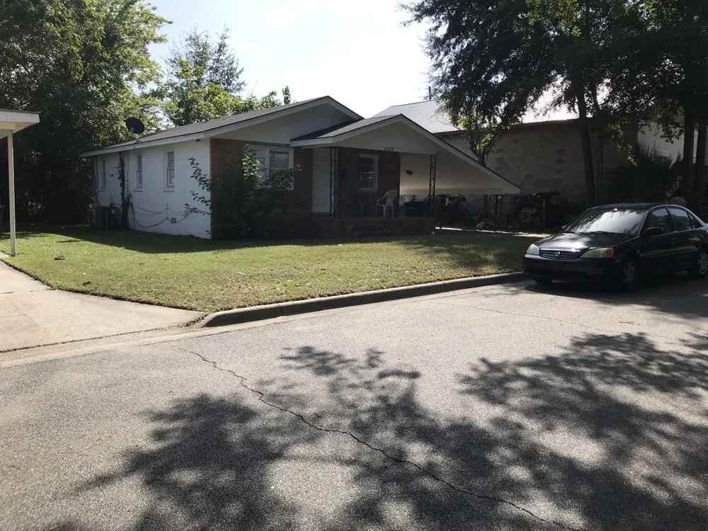 Expert yard cleanup service in Savannah, GA by CCH Curb Appeal Landscaping