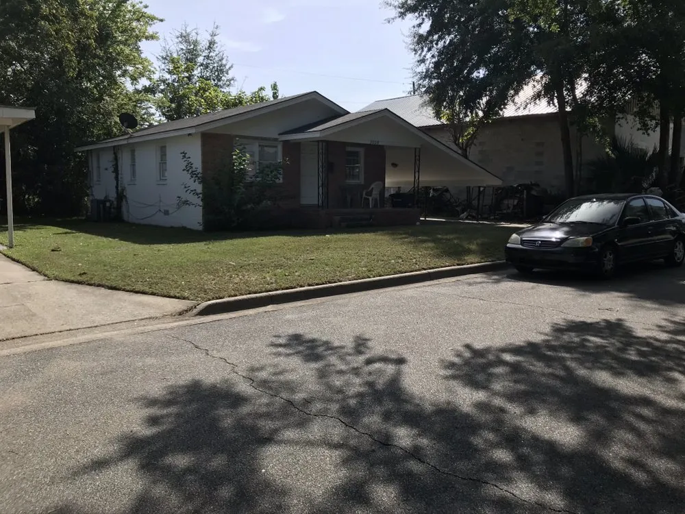 Expert lawn care service near you in Savannah, GA by CCH Curb Appeal Landscaping