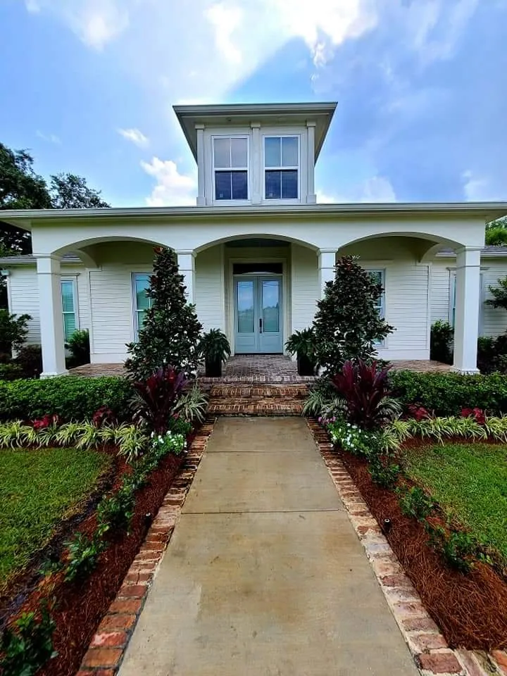 Custom garden landscaping for residential properties across Meraux, LA - CCNG