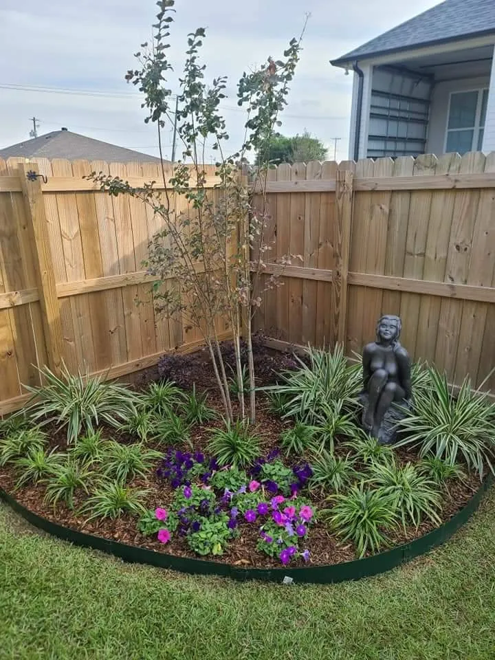 Expert landscape design with custom design in Meraux, LA by CCNG