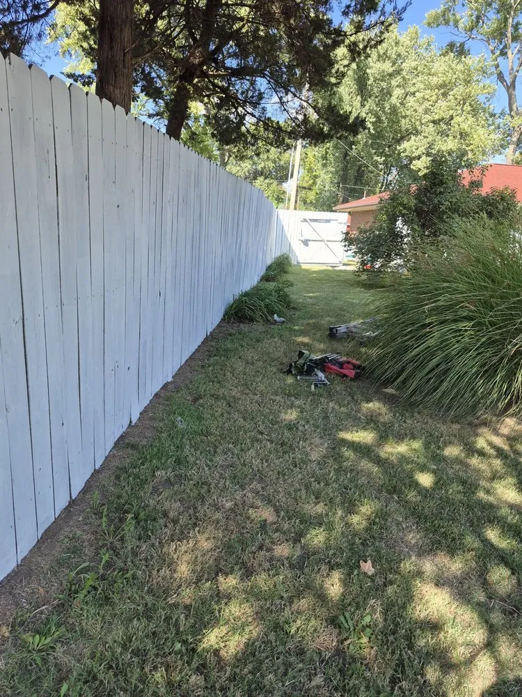 Trusted lawn mowing service in belleville, IL - CCT Handyman Services