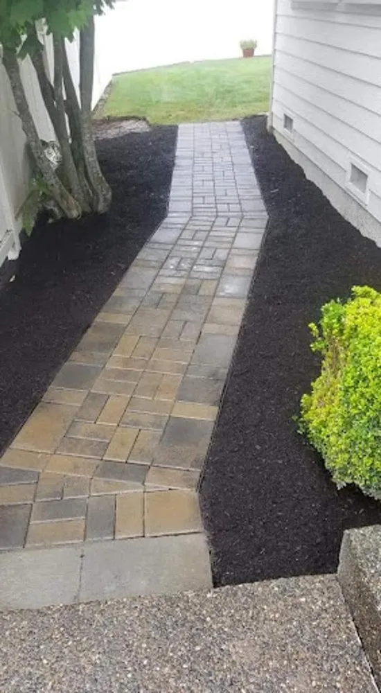 Reliable garden landscaping for residential properties in Bonney Lake, WA by CD Excavating