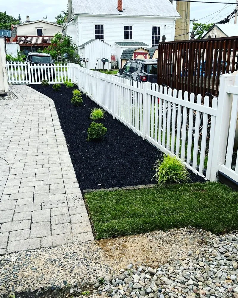 Professional yard cleanup service in Elkton, MD - C&D Landscaping