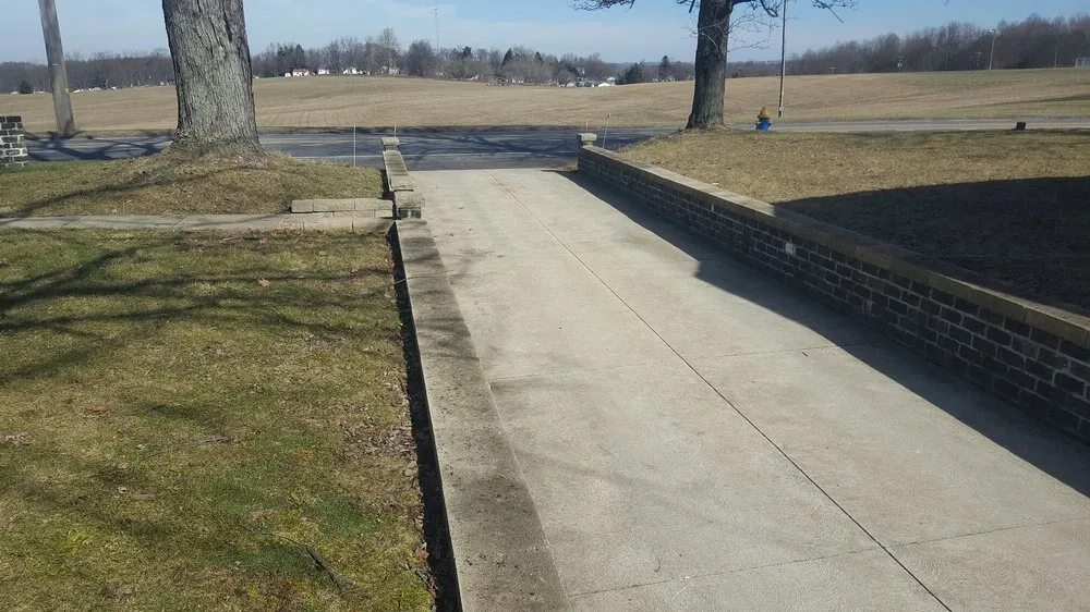 Affordable outdoor landscaping in Canton, OH - C&d Lawn Service