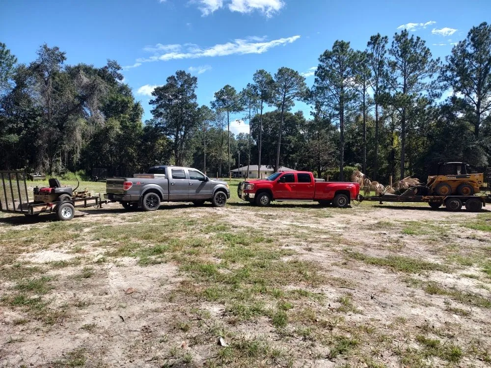 Custom yard cleanup service in Earleton, FL by Cdat Lawn Maintenance and Clean Up