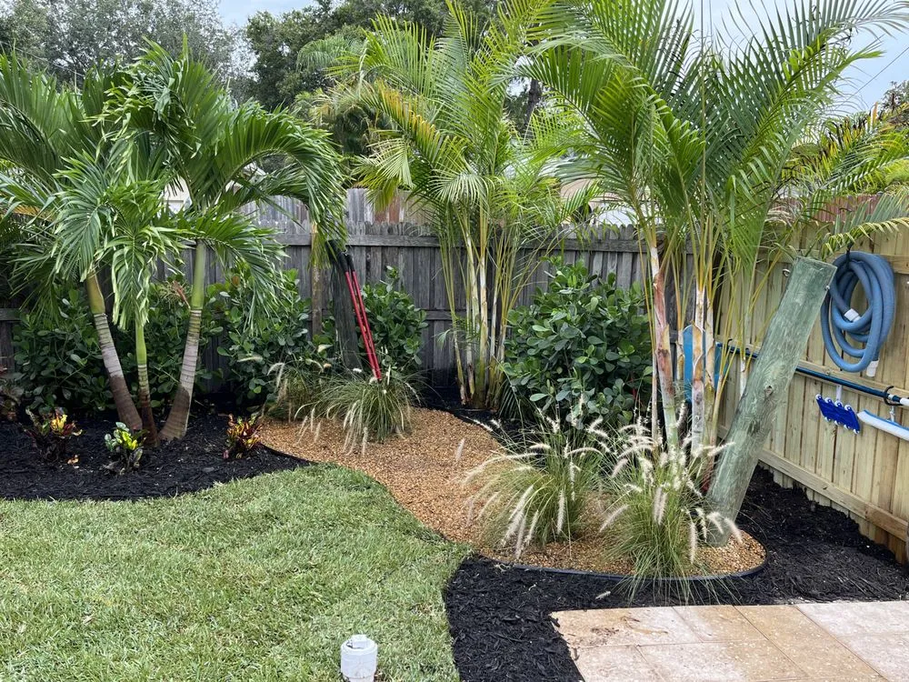 Professional residential landscaping for residential properties in Saint Petersburg, FL by Cds landscaping