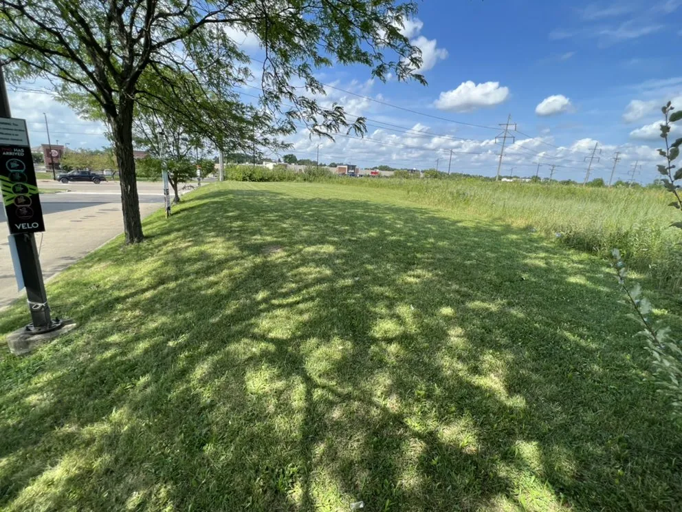 Top-rated lawn care service in Dayton, OH - CE & DD Properties