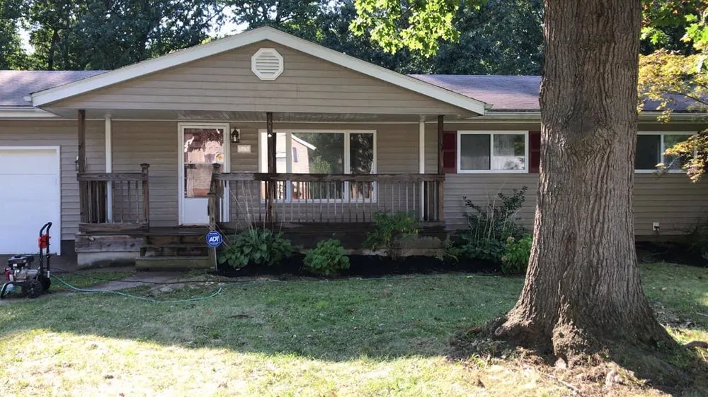 Top-rated landscaping services with custom design in Lorain, OH by C&E Landscaping And Powerwash Service