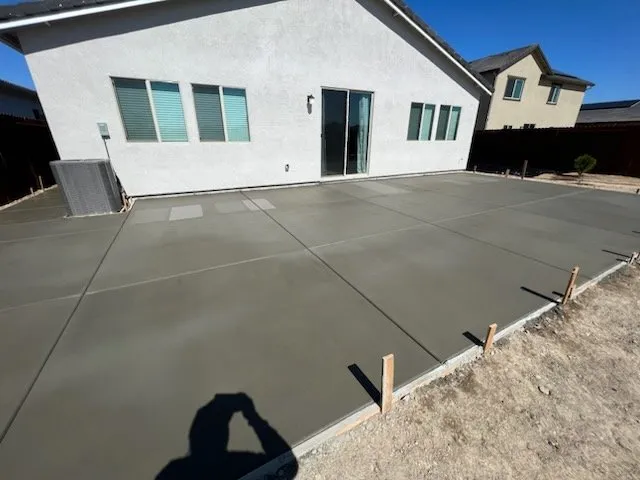 Affordable yard maintenance in Sacramento, CA - C&E Lawn Care Service