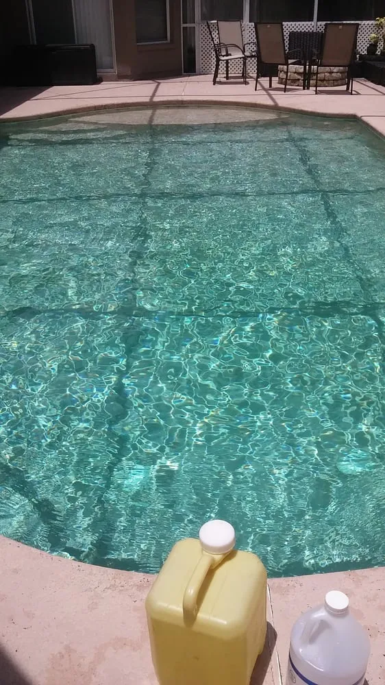 Top-rated lawn mowing service experts serving Tampa, FL - C&E Lawn Pool Service