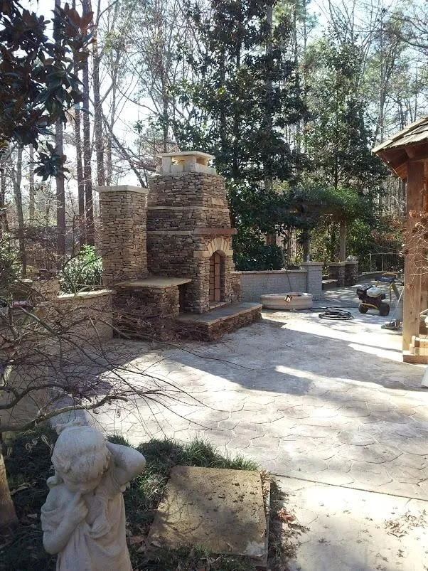 Professional garden landscaping experts serving Pelham, AL - CE Outdoors