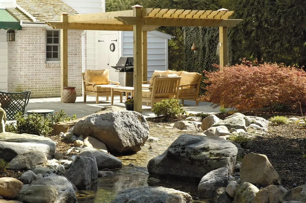 Top-rated lawn care service in Lancaster, PA - C.E. Pontz Sons