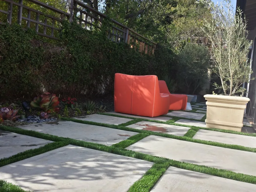 Reliable yard cleanup service with custom design across Van Nuys, CA - CEA Landscapes