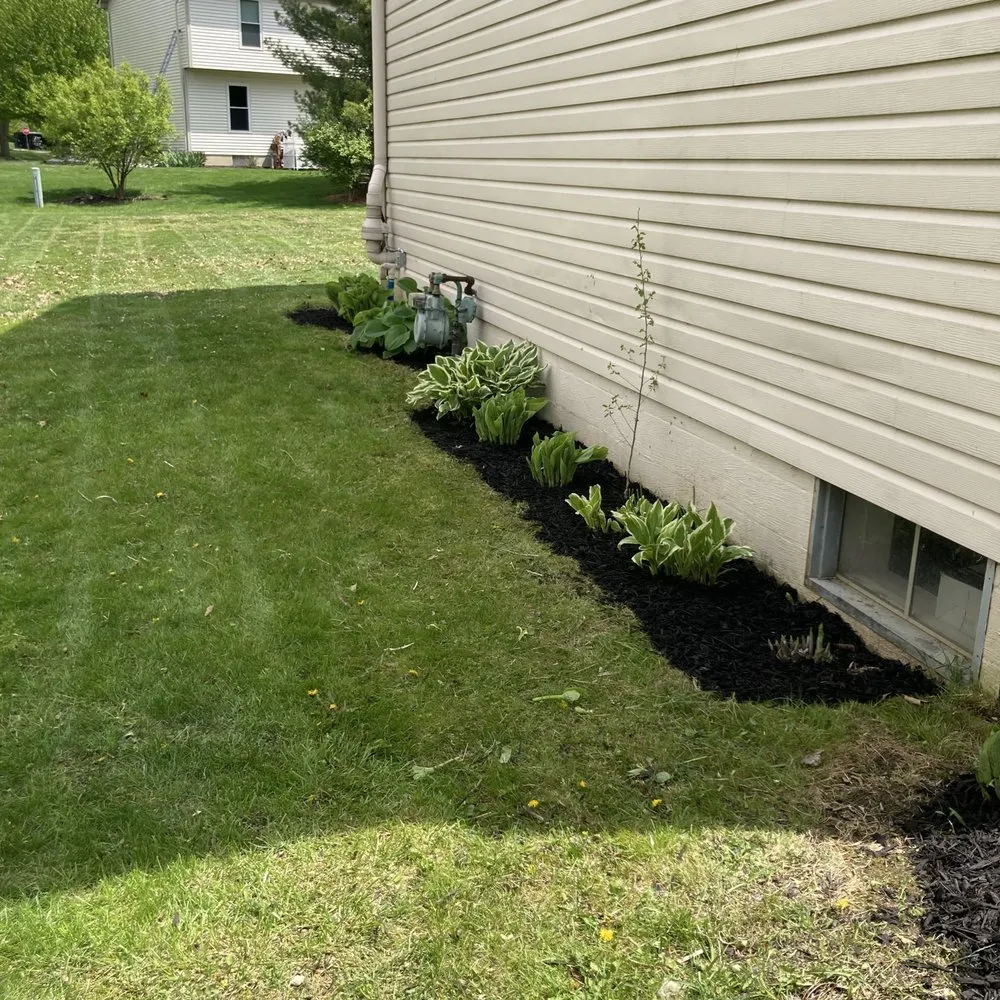 Affordable yard cleanup service in Reynoldsburg, OH by Ceaser’s Lawn Care
