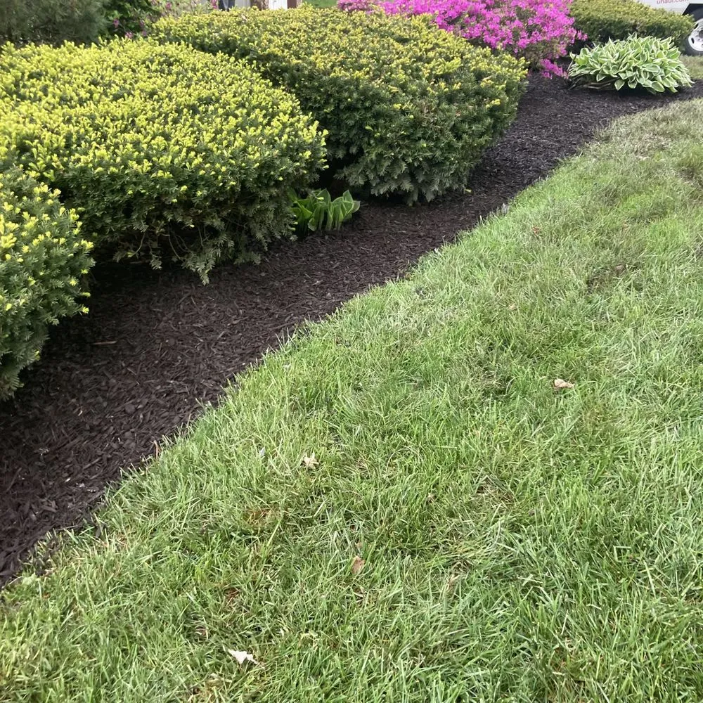Custom yard maintenance in Reynoldsburg, OH by Ceaser’s Lawn Care
