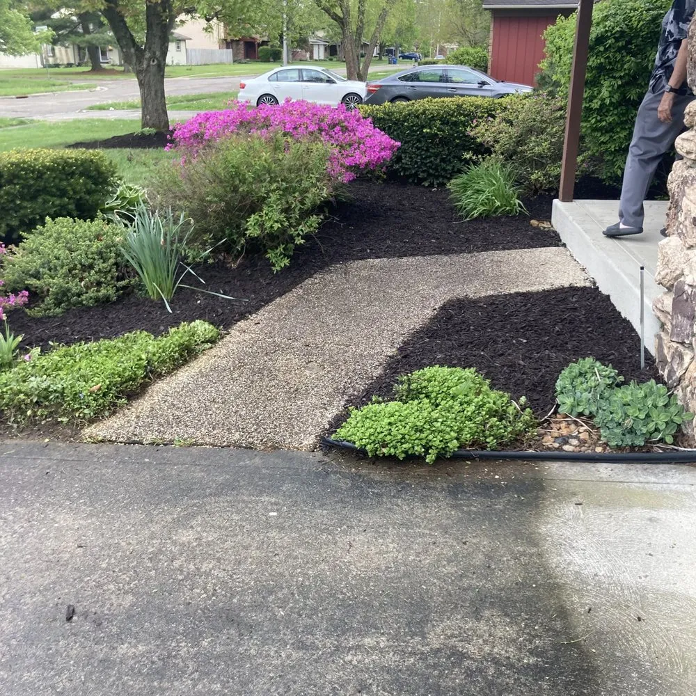 Trusted landscape design experts serving Reynoldsburg, OH - Ceaser’s Lawn Care