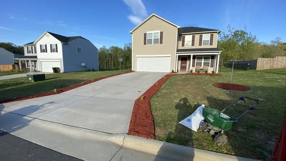Professional landscaping services experts serving Burlington, NC - Cecilio Services