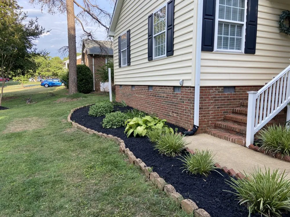 Professional yard cleanup service near you in Burlington, NC by Cecilio Services