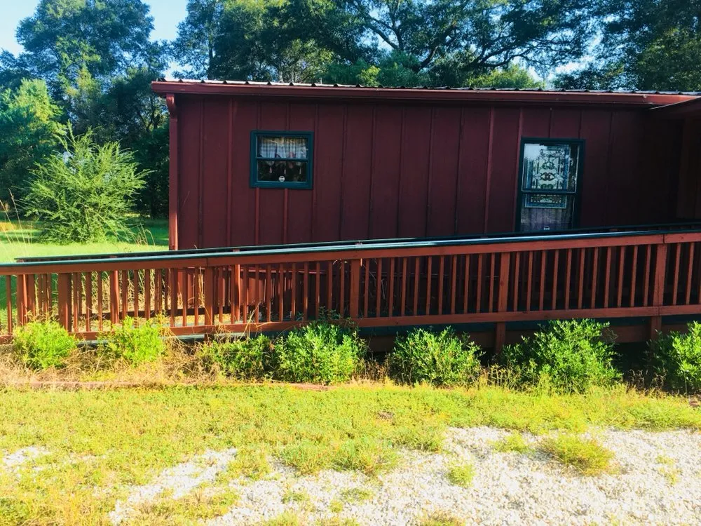 Local yard cleanup service in Denham Springs, LA - Cecilio's Landscaping Services