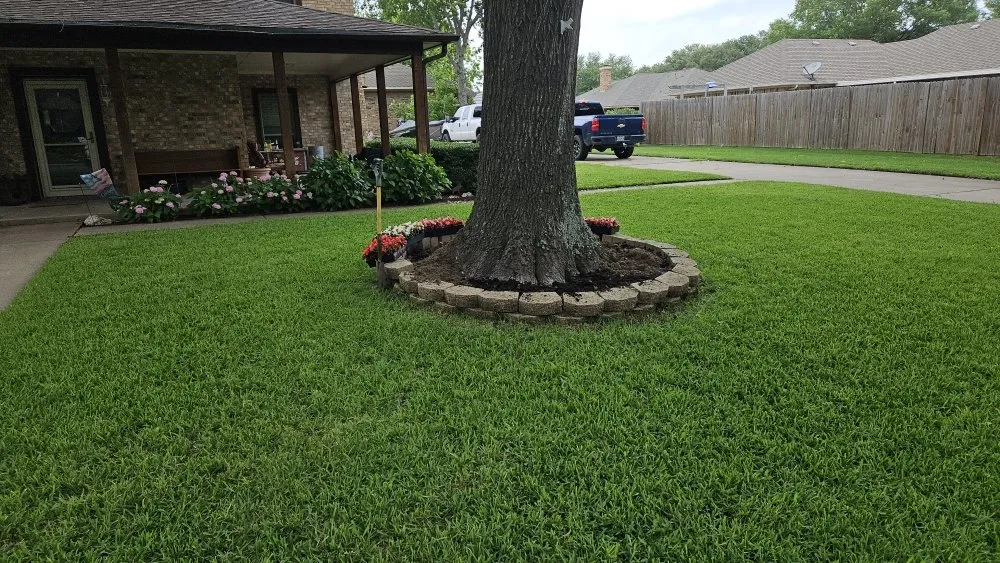 Affordable garden landscaping in Eustace, TX by Cedar Creek Curb Appeal