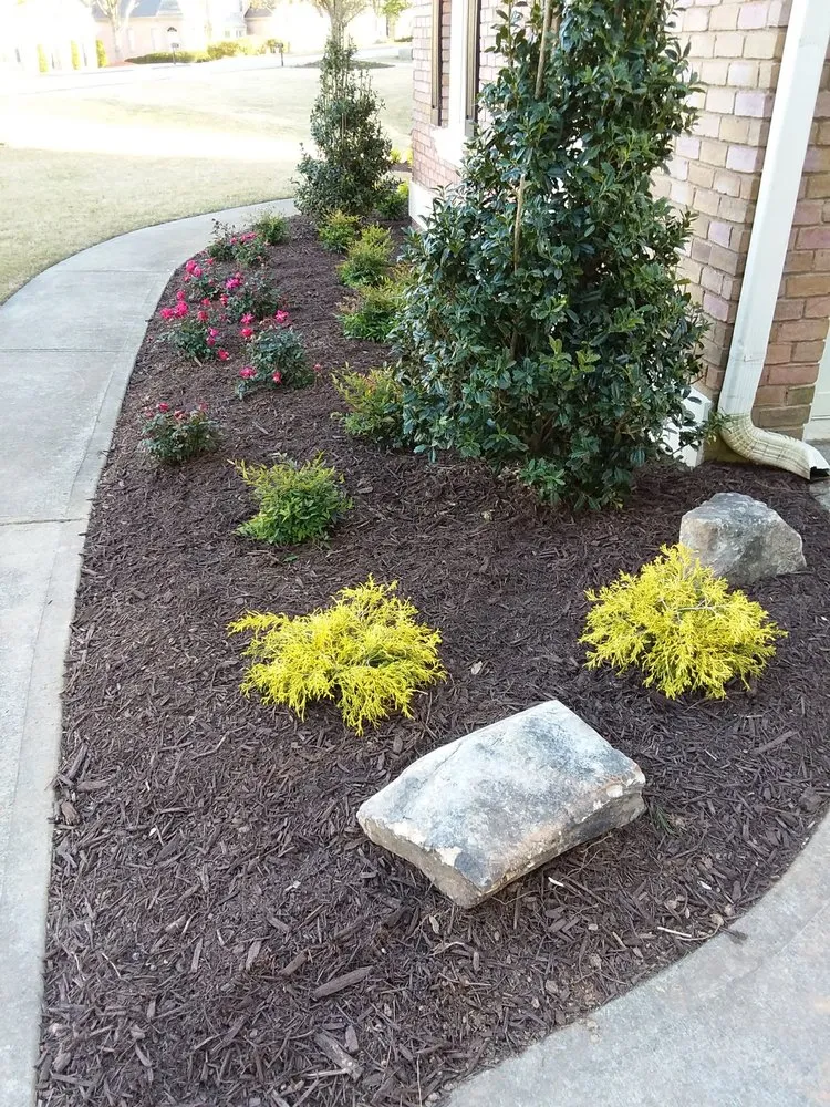 Expert landscaping services in Suwanee, GA by Cedar Creek Landscape