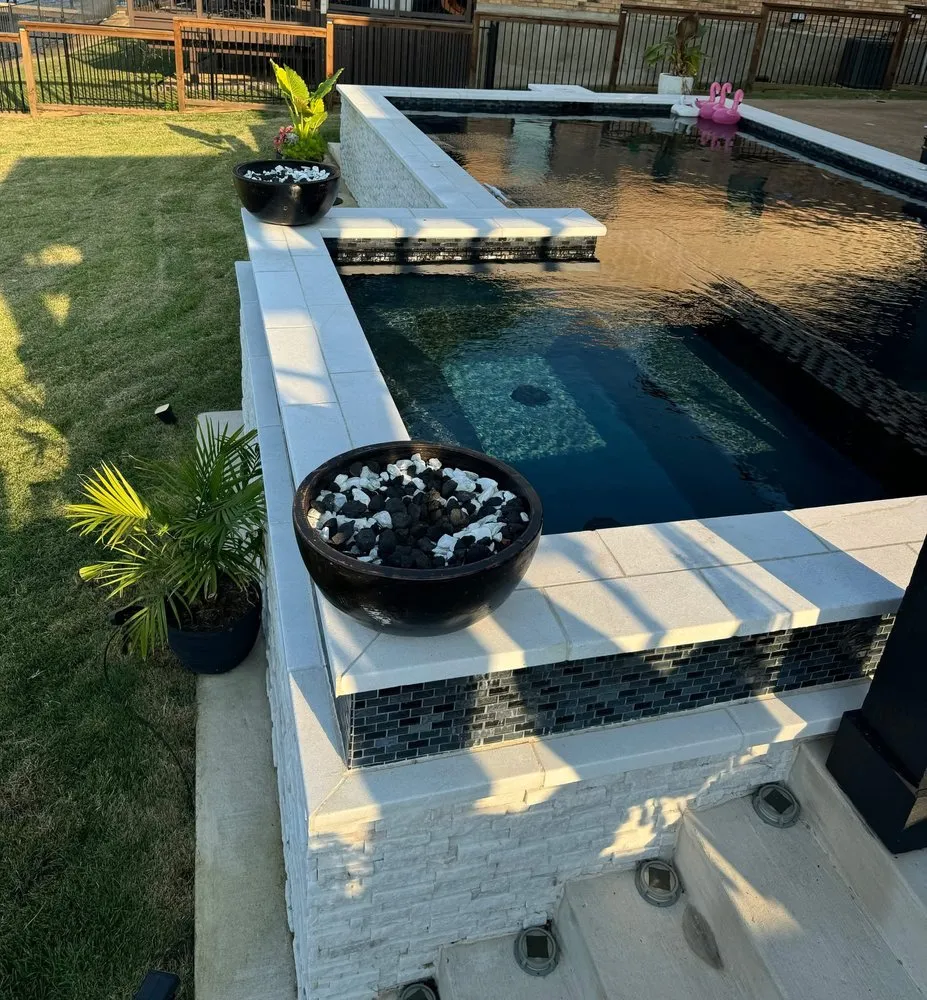 Expert garden landscaping in Kemp, TX - Cedar Creek Pools