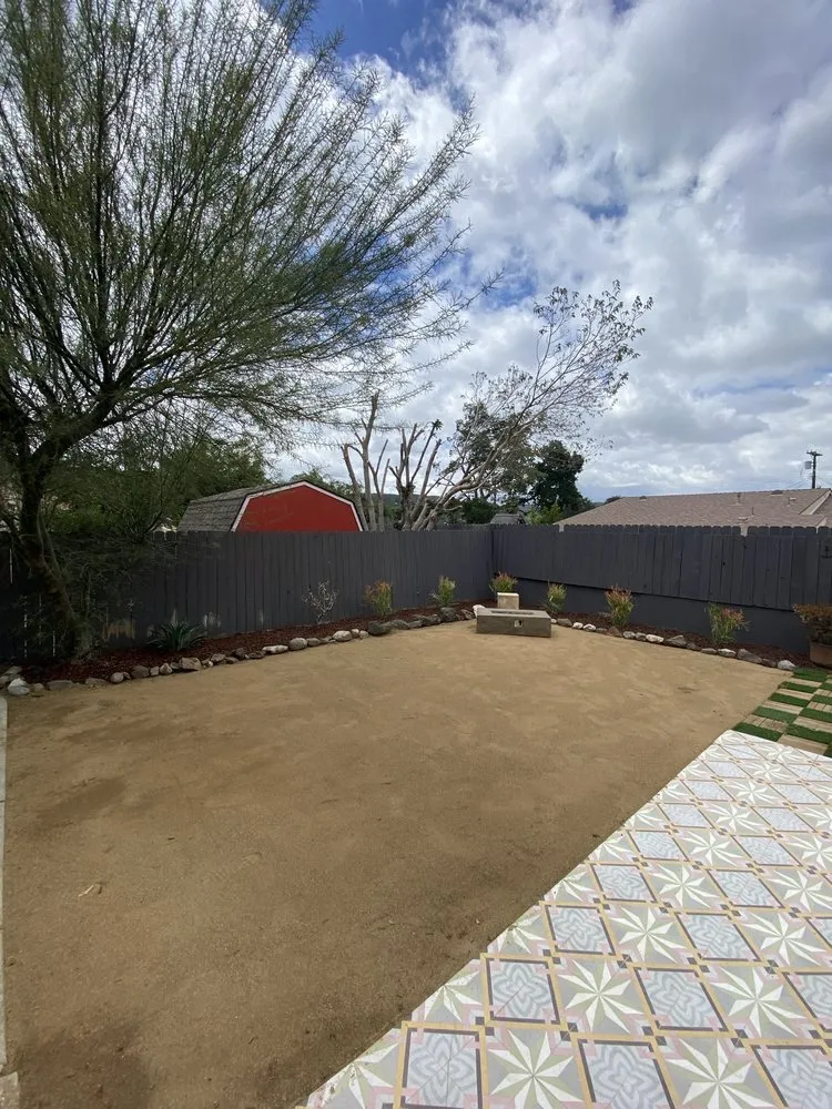 Custom yard maintenance in Los Angeles, CA - Cedar Lake Gardening Services