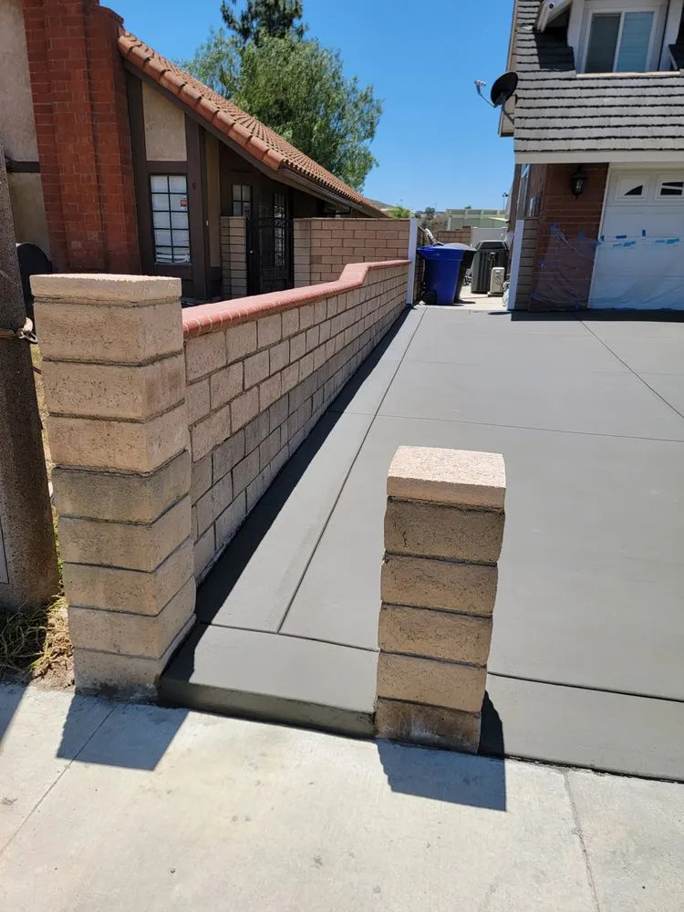 Professional yard maintenance in Eastvale, CA by Cedar Landscaping Services