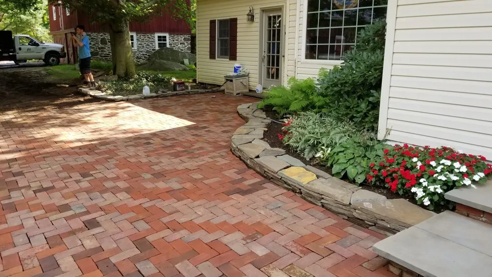 Professional garden landscaping in North Wales, PA - Cedar Run Landscapes