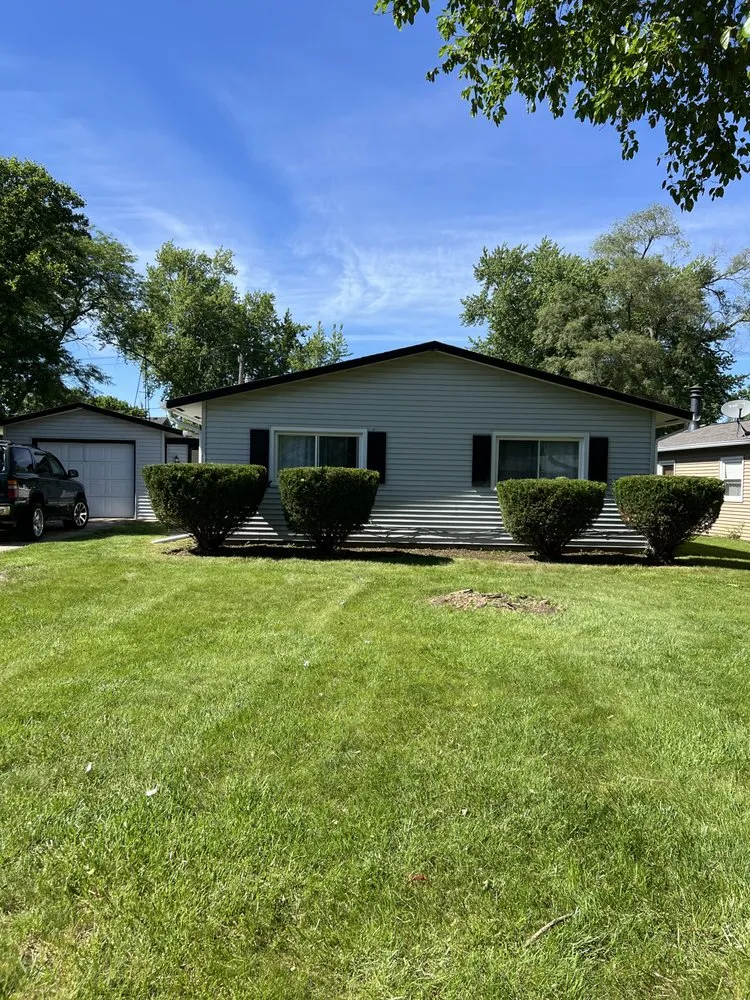 Affordable garden landscaping in West Chicago, IL - Cedar Town Landscaping Service